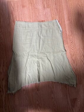 Light green costa Blanca linen midi skirt